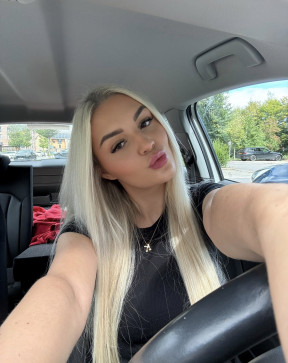 Ava, 18, United States