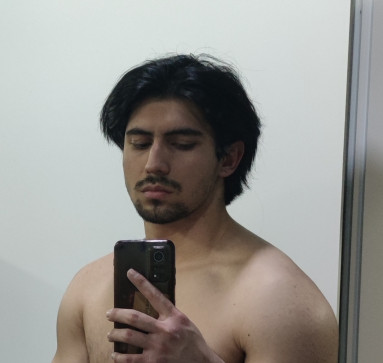 Bush Bush, 22, Italy