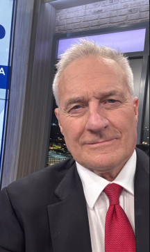 Carest Hearth, 60, United States