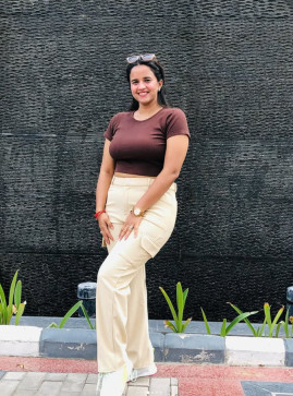 Cherry, 30, India