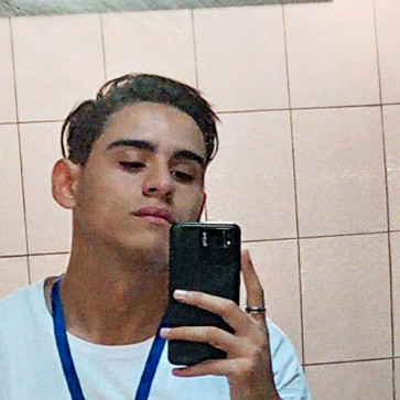 NouNou, 19, Algeria
