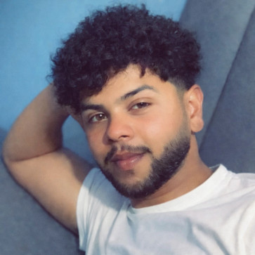 Daksh Ballu, 18, India