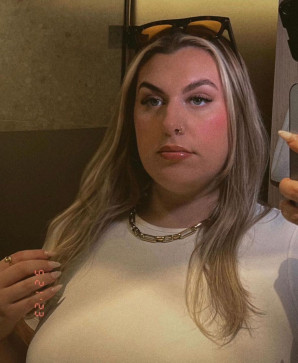 Adriana, 35, United States