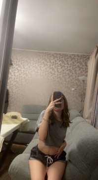 Mary Smith, 18, United States