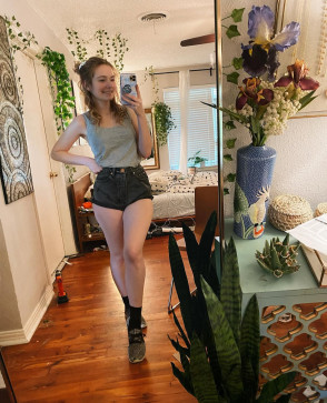 Dianne, 27, United States