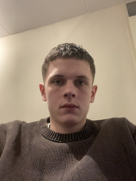 Mika, 18, Netherlands