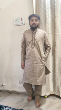 Uzair Ahmed Rangrez, 27, India