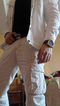 Aziz Bk, 24, Algeria