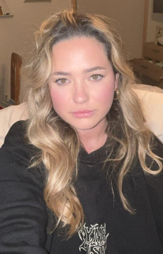 Amanda, 30, United States