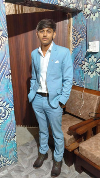 Partik Dhillon, 18, India