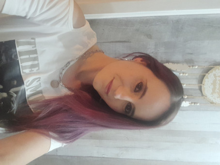 Memyselfandi, 37, United Kingdom