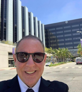 Edy Effendi, 52, Romania