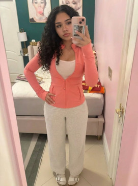 Luna, 25, United States