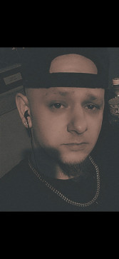 JR, 18, United States