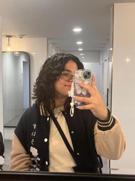 Ella Mary, 20, United States