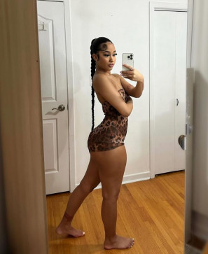 Cynthia Russel, 36, United States