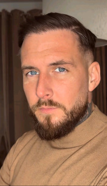 Baran Erdem, 47, Germany