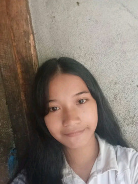 Gelin Delito, 18, Philippines