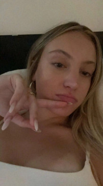 Riley, 25, Germany