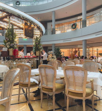 Julia, 35, Netherlands