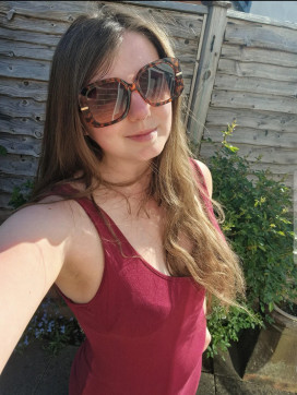 Lana, 23, United Kingdom