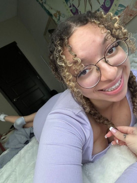 Olami Jane, 18, United Kingdom