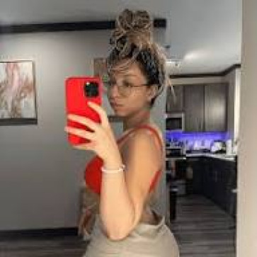 Daniella, 35, United Kingdom