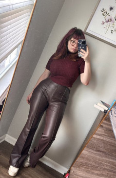 Jessica Lauren, 30, United States