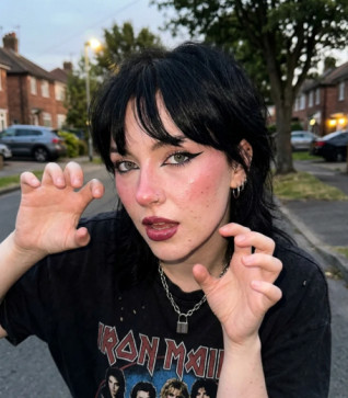 Lily, 24, United States