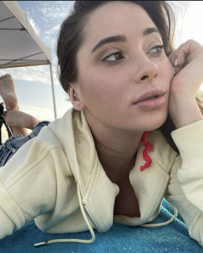 Jessie, 22, United States