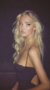 Sarah, 18, Germany