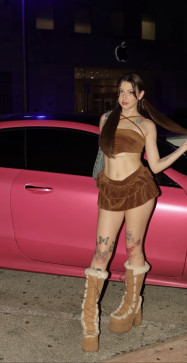 Katie, 26, United States