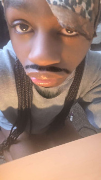 Queen, 18, United States