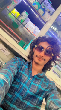 Kartik Parmar, 18, India