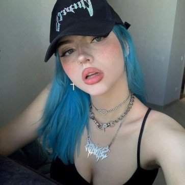 Melissa, 28, United States