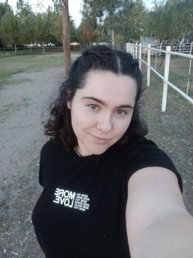 AveryLilly, 27, United Kingdom