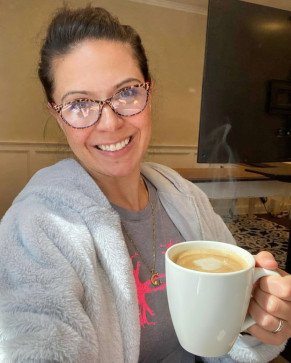 Momma Xavi, 45, United States