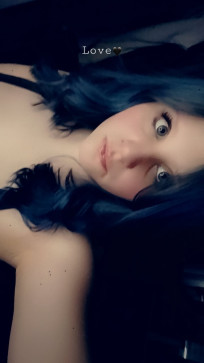 Allie, 18, United States