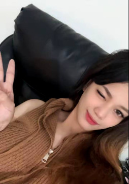 Alexxa Oliva, 29, United Kingdom