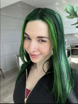 Stephanie Smith, 27, United States
