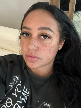 Angela Charlotte, 33