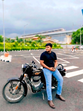 Huzaif Riyaz, 18, India