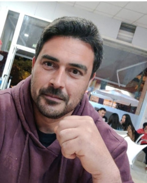Isaac, 38, Spain