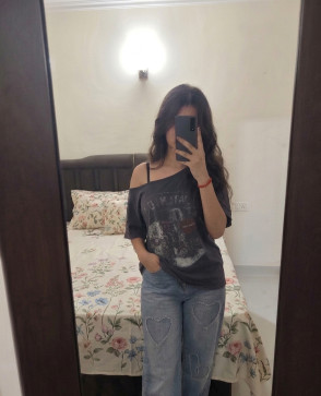 Manyaa, 22, India