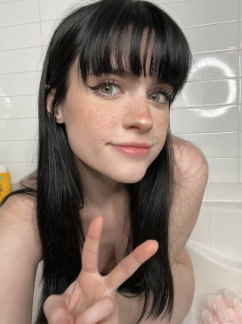 Scarlet, 29, United States