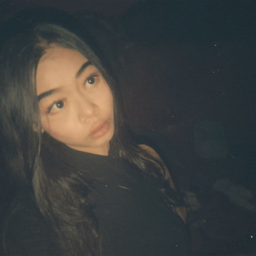 Maura, 18, Indonesia