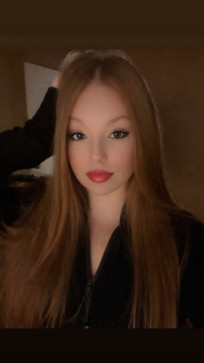 Justagirlll, 18, United States