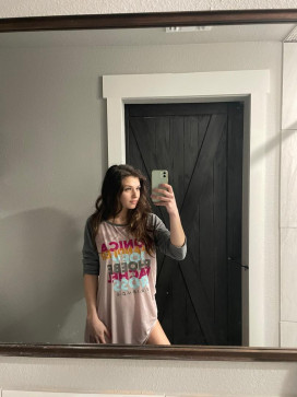 Ella, 28, United States