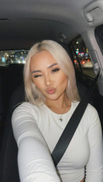 Chloe, 21, United Kingdom