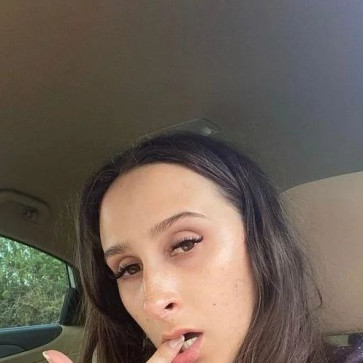 Ashley J, 32, United States